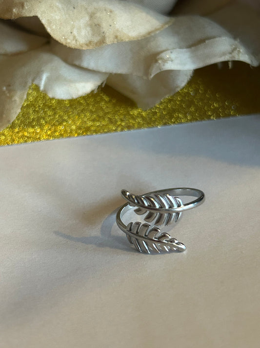 Luxe RVS Ring Leaf Design | Beautiva Boutique