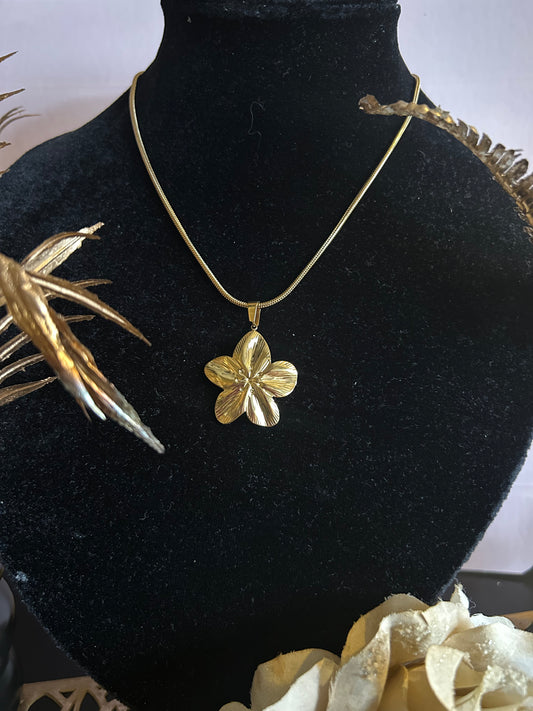 RVS Ketting, Gouden Bloem van Elegantie| Beautiva Boutique