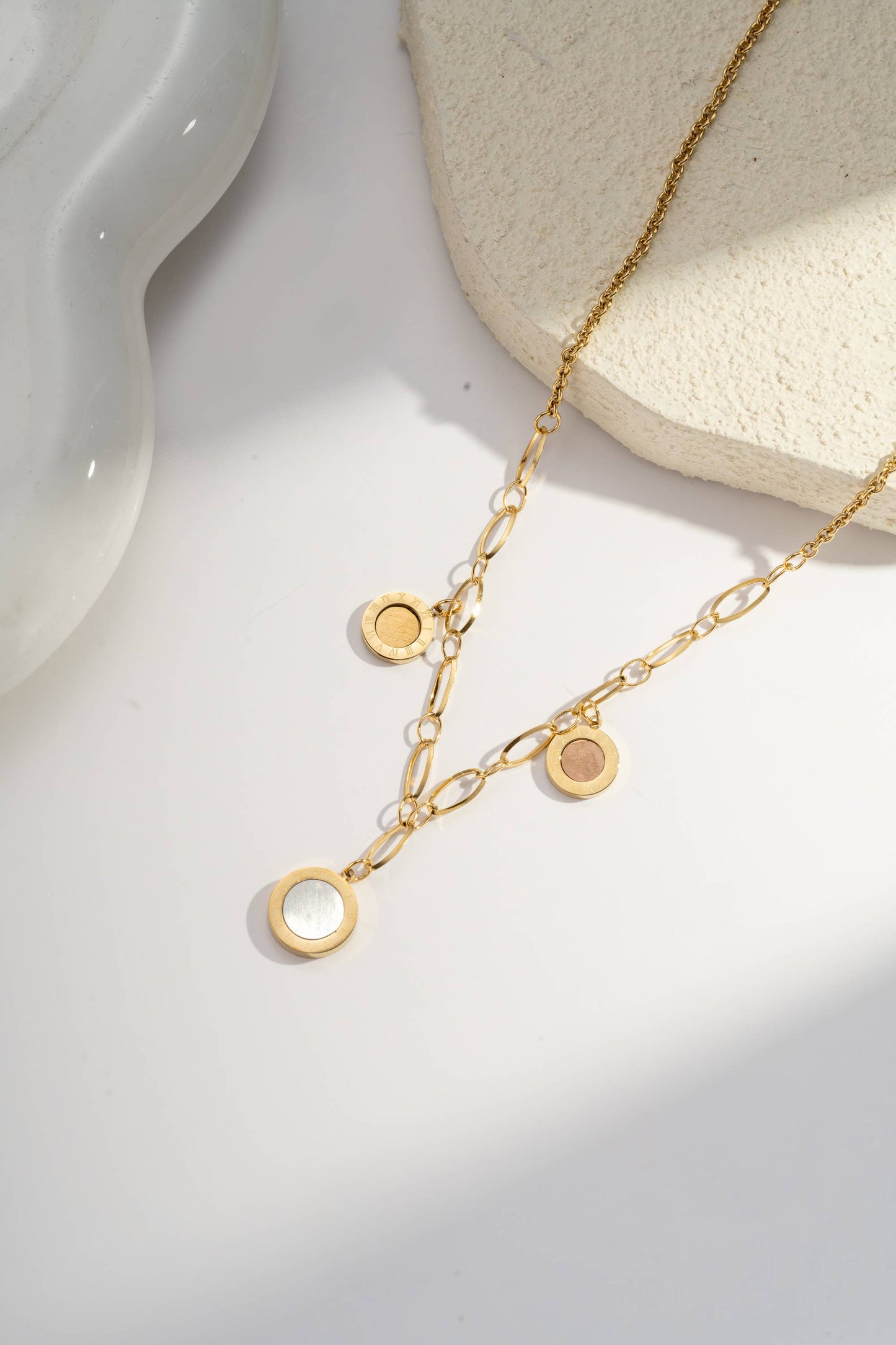 Brede Roestvrijstalen ketting met ronde bedels en Romeinse cijfers|Beautiva Boutique