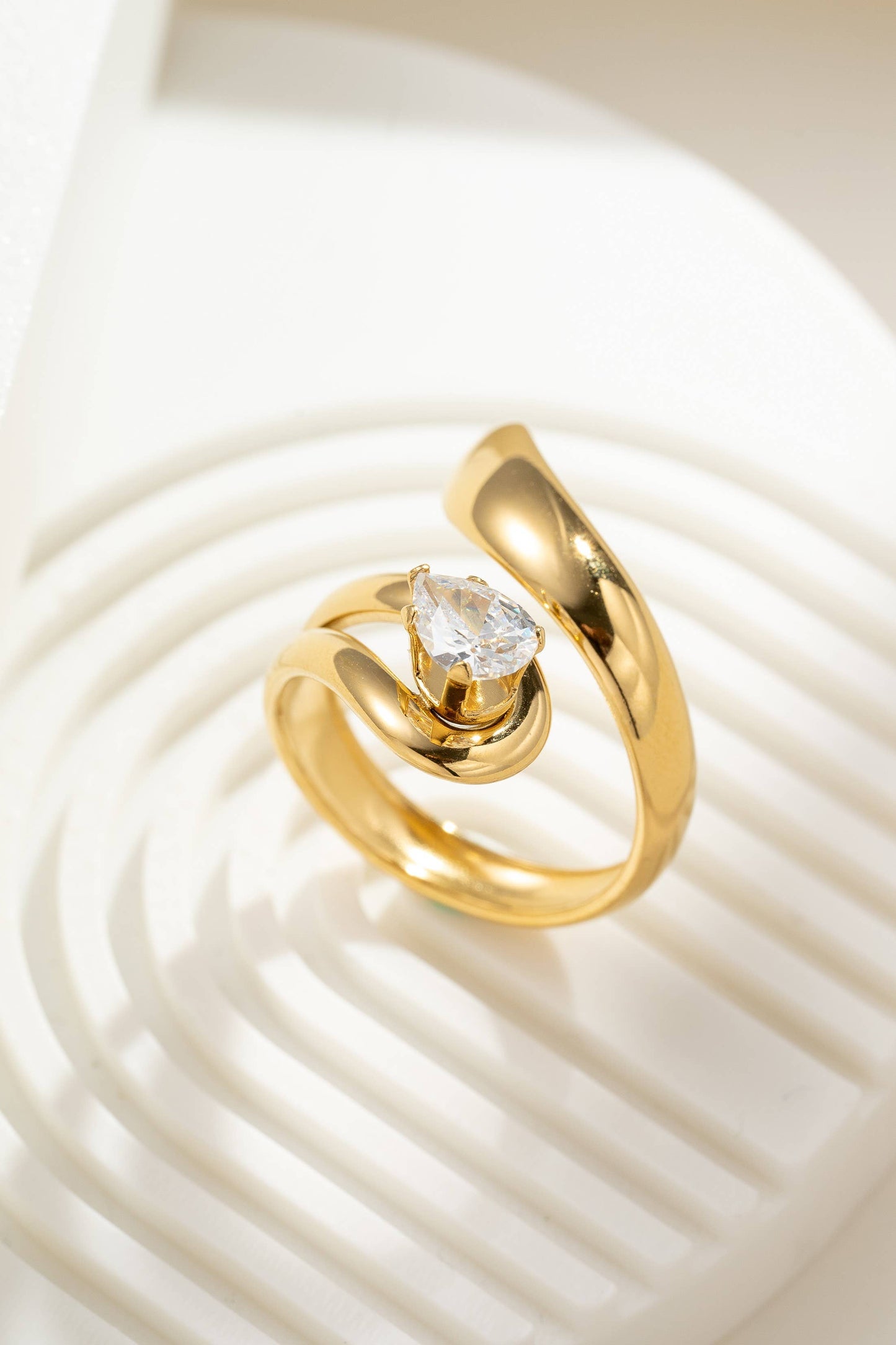 Moderne verstelbare ring van roestvrij staal met kristal|Beauitva Boutique