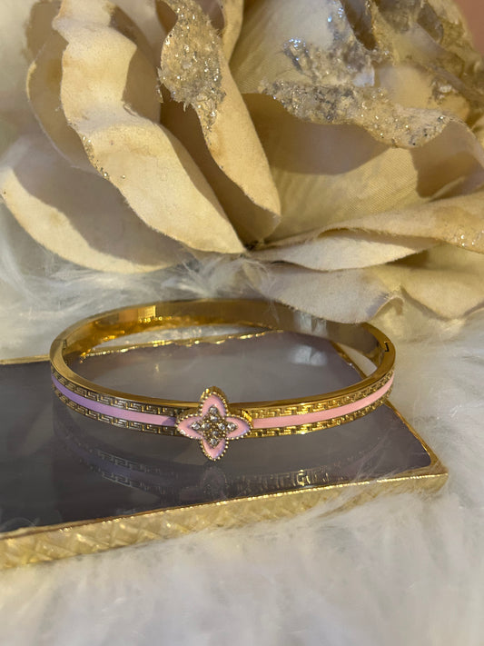 Golden Clover Pink Armband, Titanium Luxe Editie| Beautiva Boutique