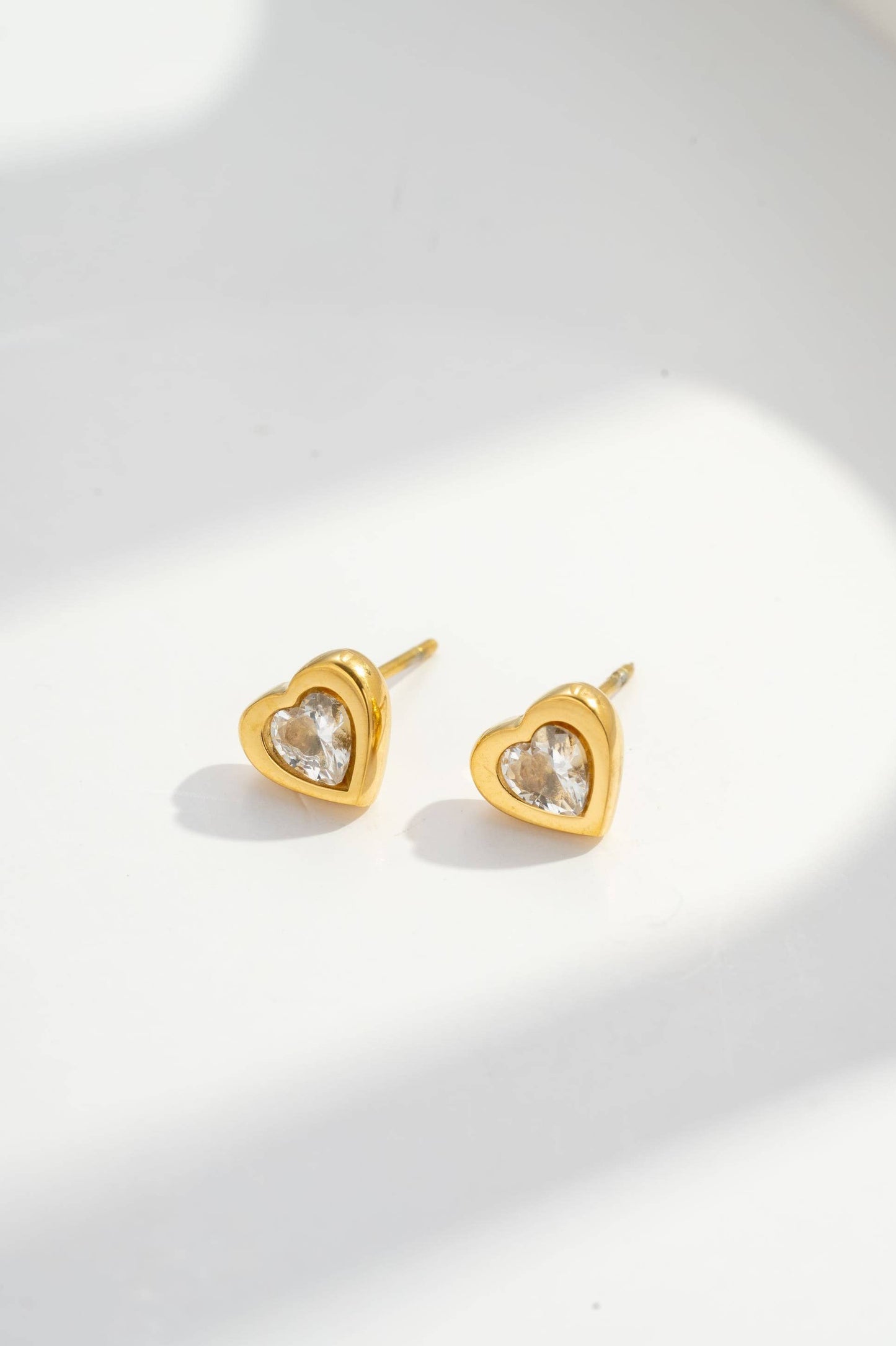 Minimalistische Hartvormige Oorbellen Bezet met Kristal Staal|Beautiva Boutique