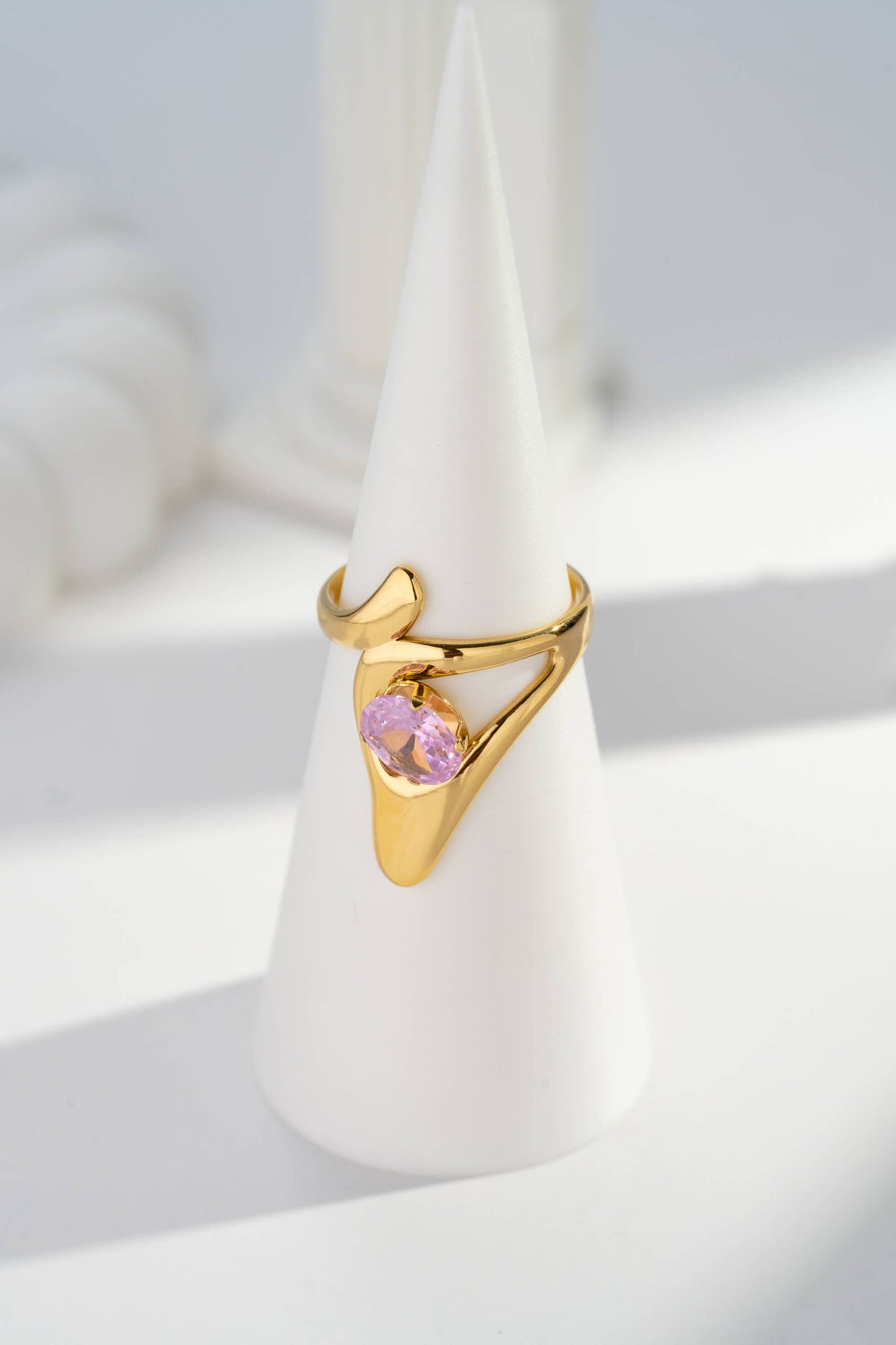 Moderne elegante ring van roestvrij staal met kristalontwerp: Roze |Beautiva Boutique