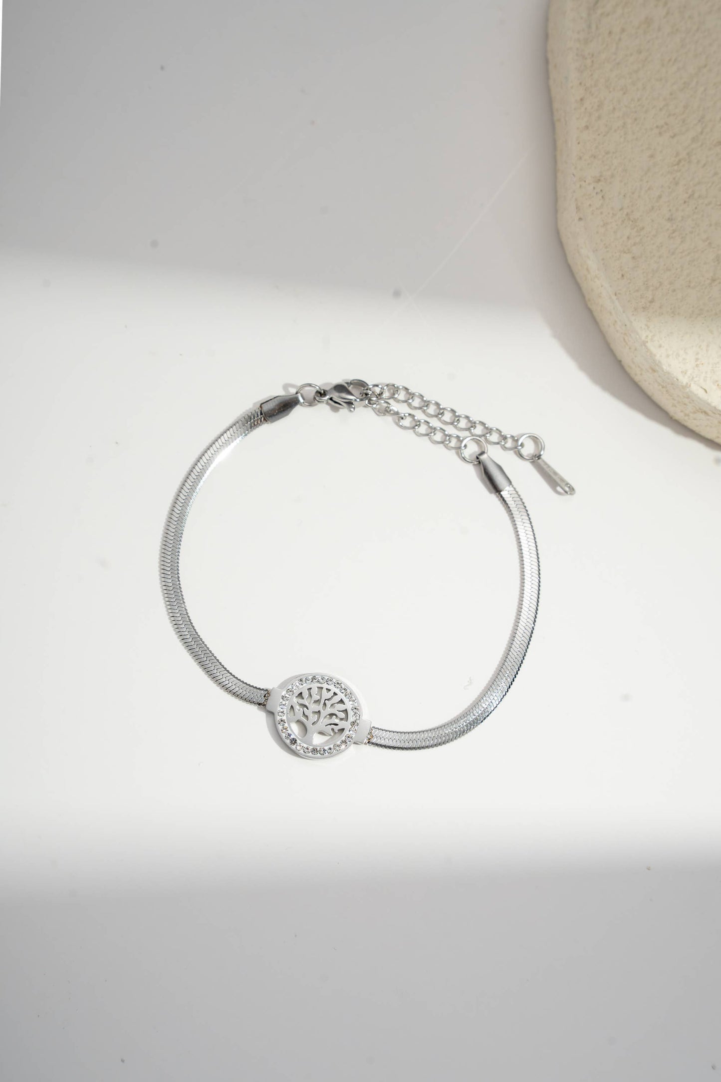Verfijnde roestvrijstalen armband met levensboom motief Zilver | Beautiva Boutique