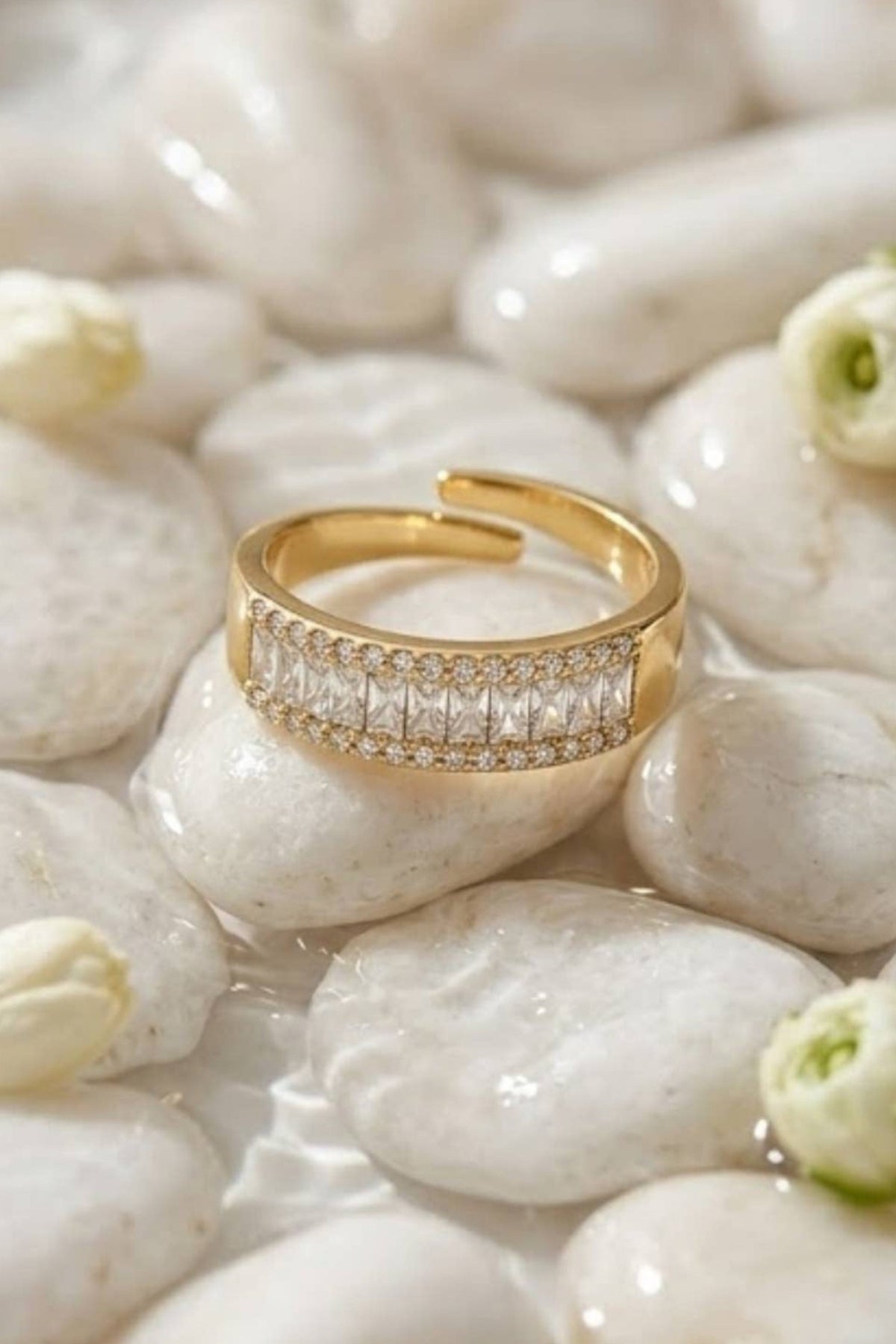 Luxe Strass Ring Elegantie in roestvrij staal – chic & tijdloos: Verguld |Beautiva Boutique