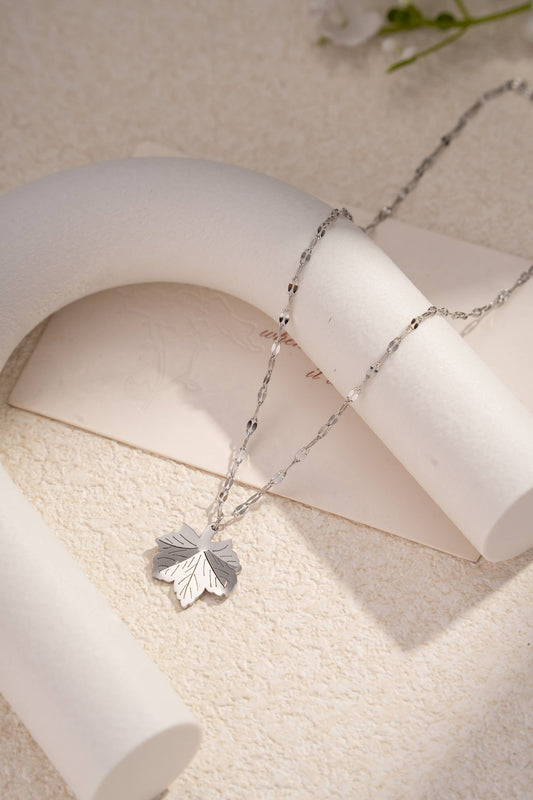 Elegante roestvrijstalen blad hanger ketting: Geld|Beautiva Boutique