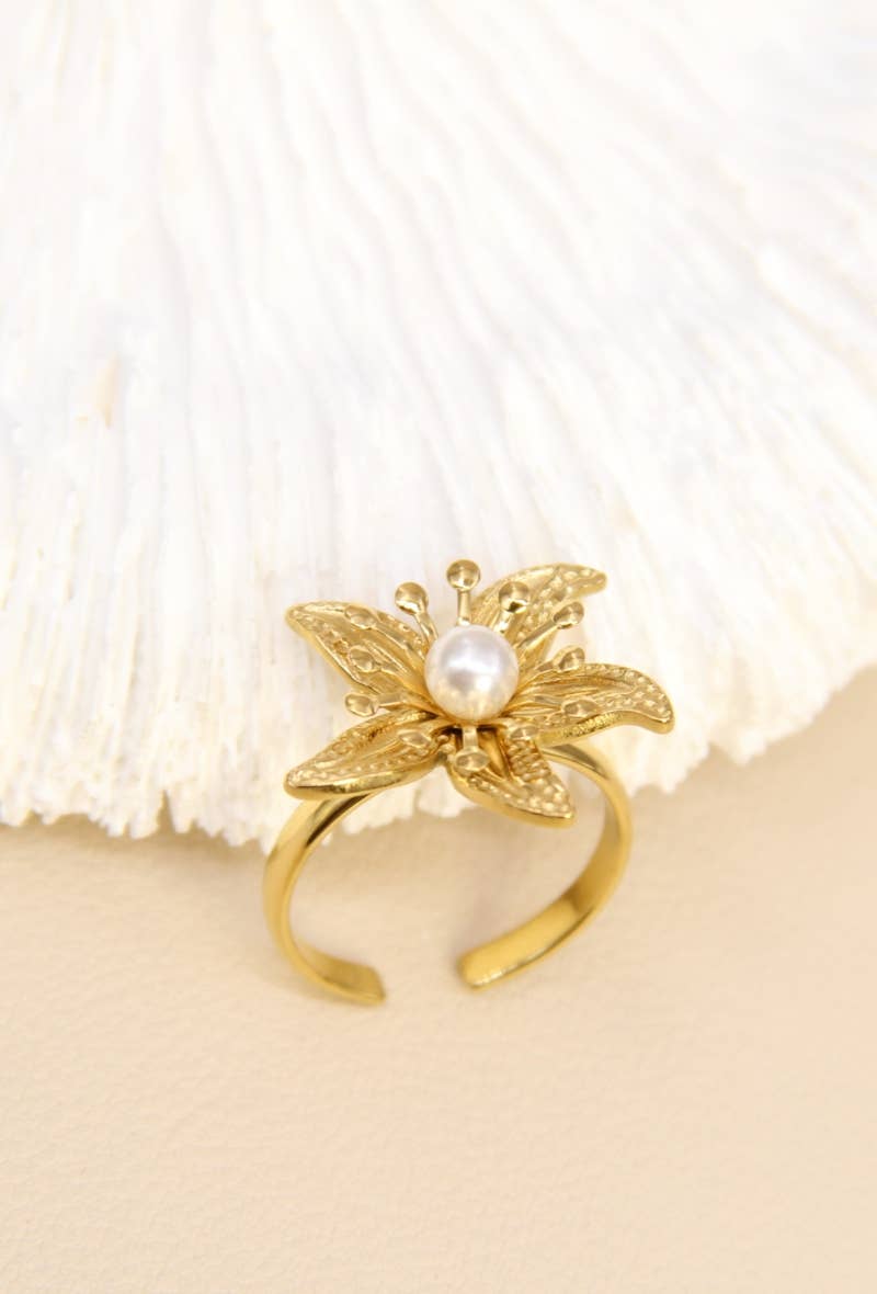 Gouden Bloemenring van Roestvrij Staal met Parel: Verguld |Beautiva Boutique