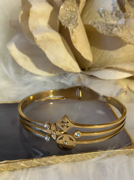 18K Vergulde RVS Armband, Flower & Clover Design Luxe Bangle| Beautiva Boutique