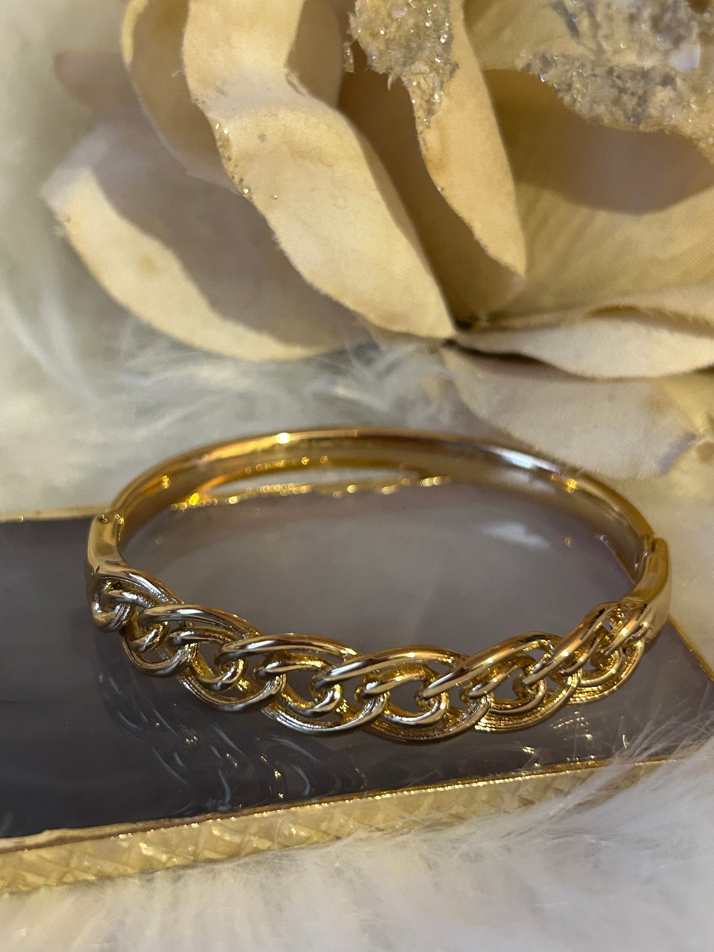 Gevlochten schakelarmband – roestvrij staal: Geelgoud |Beautiva Boutique