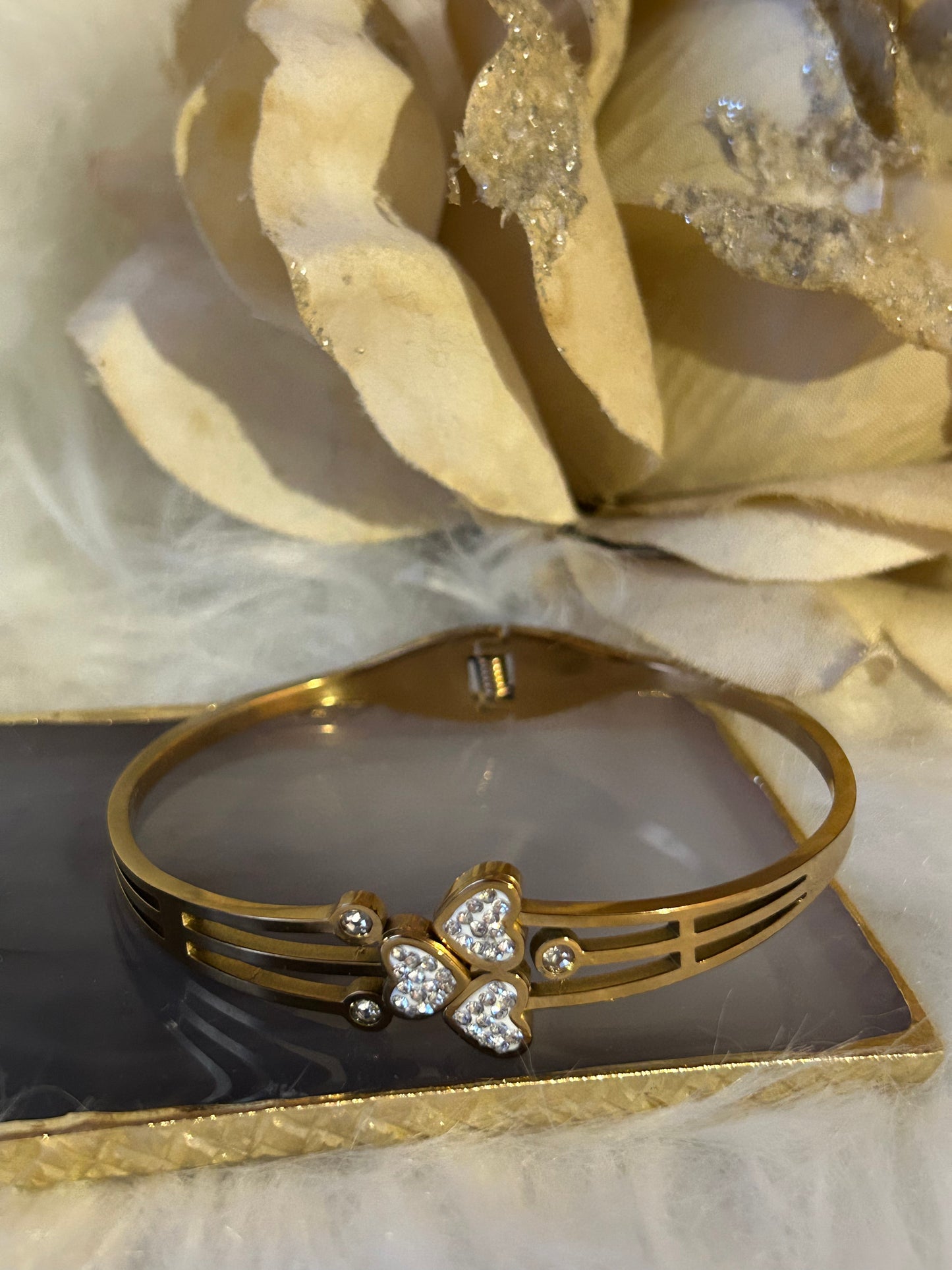 18K Vergulde RVS Armband, Hartvormige Zirconia `luxe Bangle| Beautiva Boutique