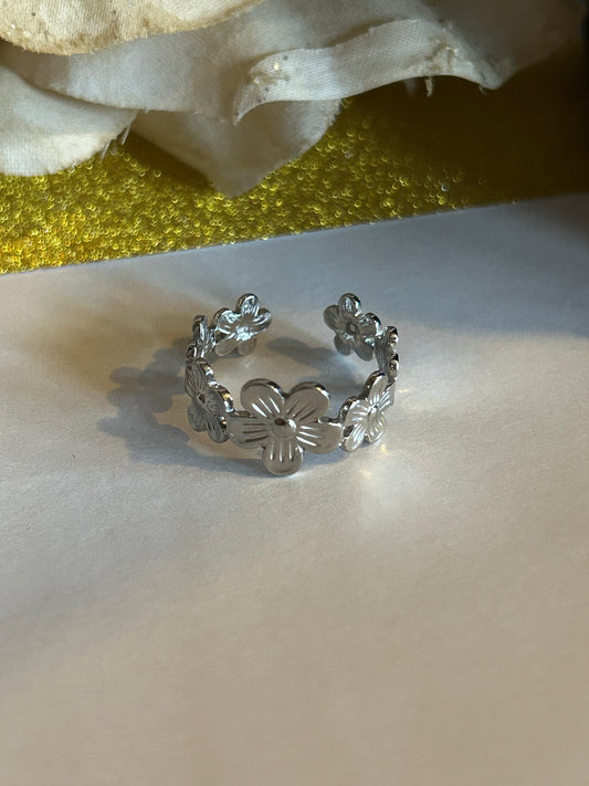 Zilverkleurige Bloemenring RVS | Beautiva Boutique